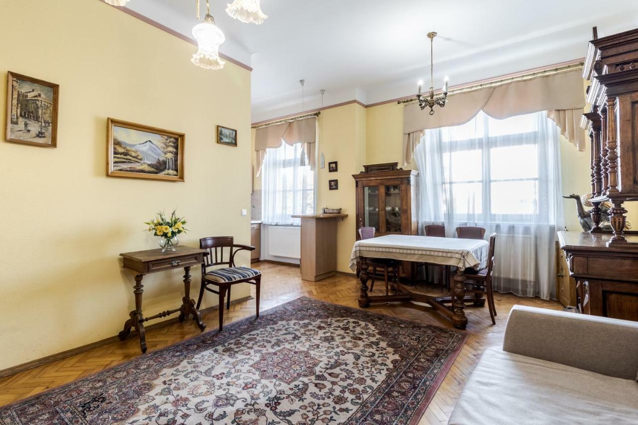 George Apartment Lviv Ngoại thất bức ảnh