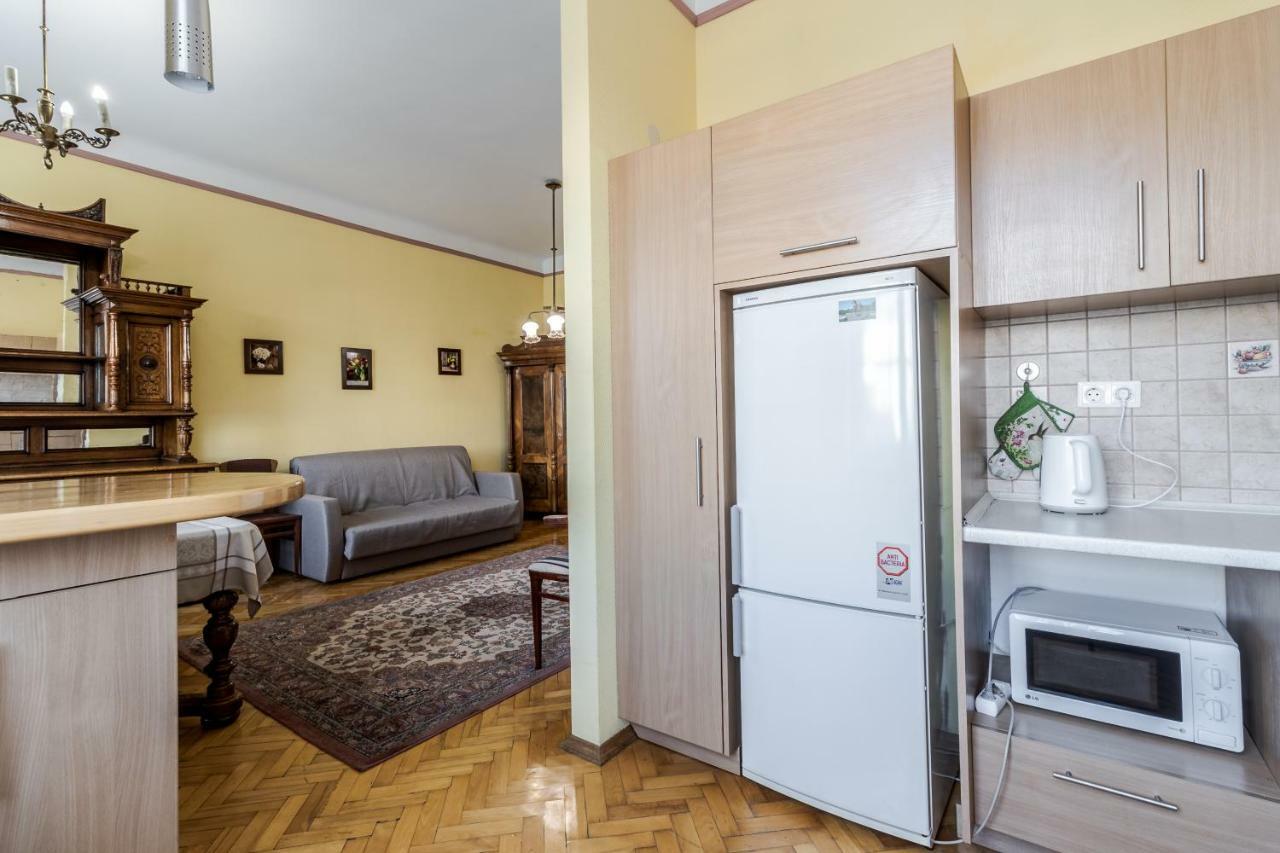 George Apartment Lviv Ngoại thất bức ảnh