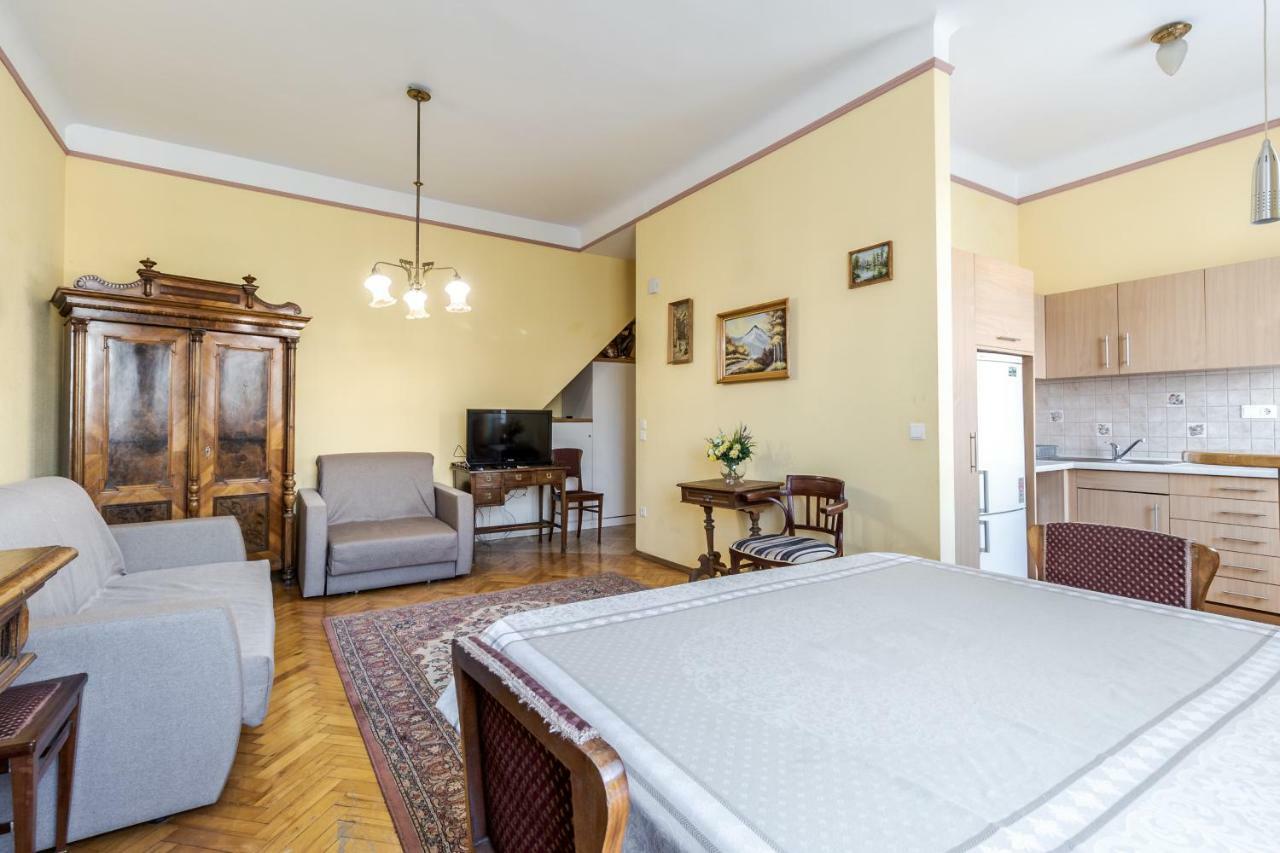 George Apartment Lviv Ngoại thất bức ảnh